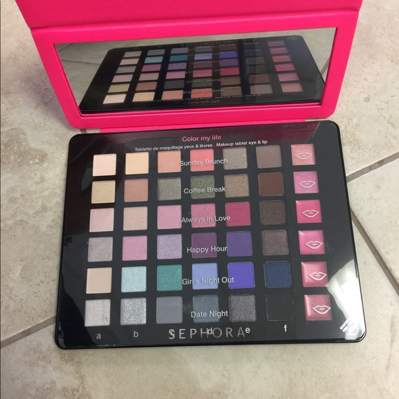 Eyeshadow Tablet Case - Picture 1 of 5